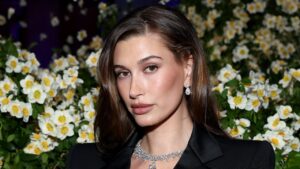Hailey Bieber, ขาย, Rhode, ราคาสูง