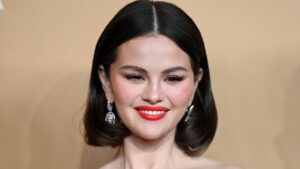 Selena Gomez, Snatched Bun, Ballet Class