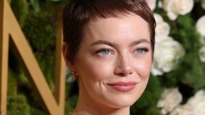 Emma Stone, ผม, การเติบโต, Buzz Cut