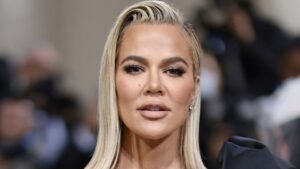 Khloé Kardashian, เล็บ, แม่ลูก, สีชมพู, น่ารัก
