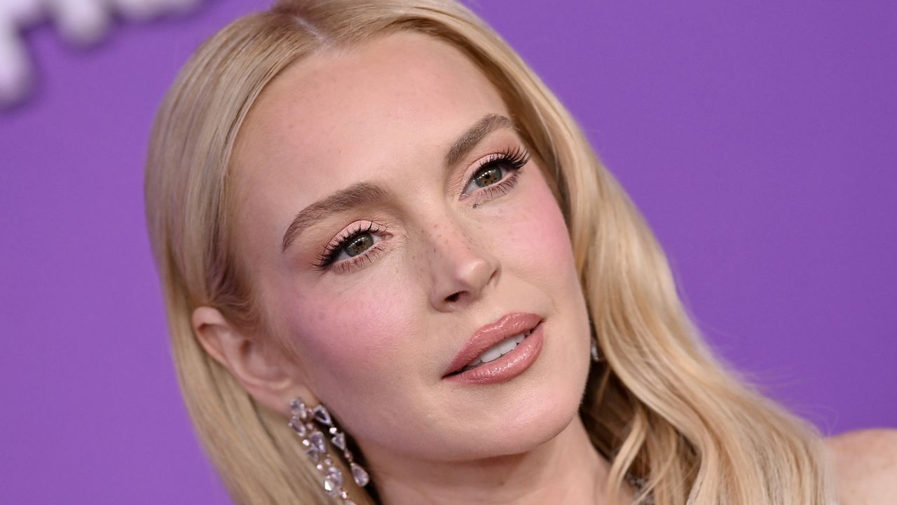 Lindsay Lohan, เล็บแมวตาสีพาสเทล, เจ้าหญิงดิสนีย์