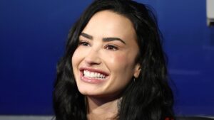 Demi Lovato, มานิษะ, French Manicure