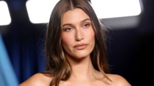 Hailey Bieber, ปฏิบัติการ, ไม่ฉีดโบท็อกซ์, อายุ 20s