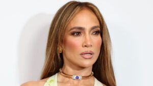 Jennifer Lopez, แพทช์ใต้ตา, เมคอัพ