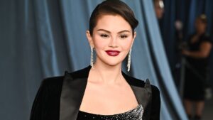 Selena Gomez, เสื้อผ้า, สีเล็บ, ฤดูใบไม้ร่วง