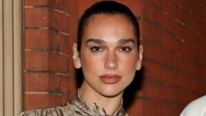 Dua Lipa, เล็บ, สีรุ้ง, ฉลอง, ปีใหม่