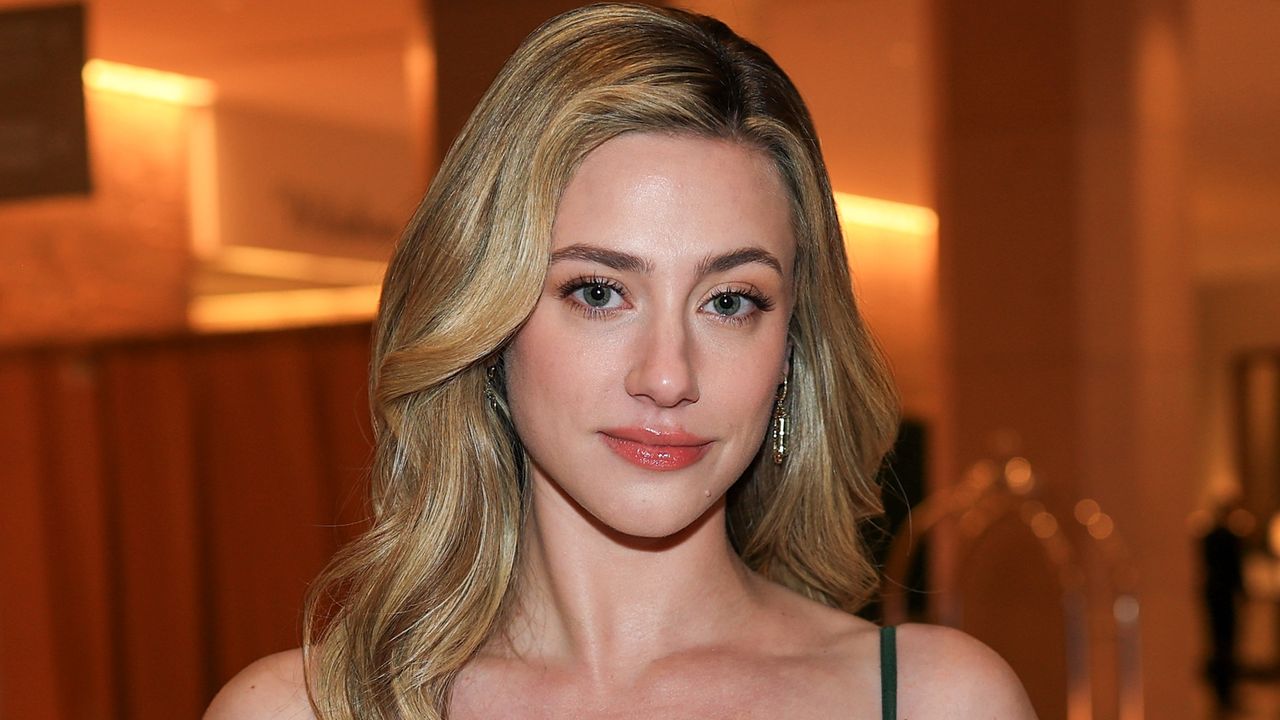 Lili Reinhart, Forbidden Fruits, เล็บ, เซ็กซี่, สปอยล์