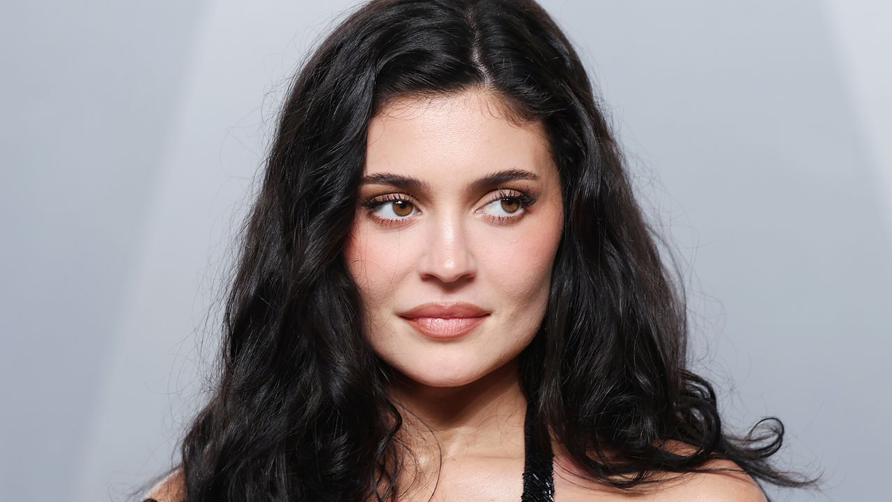 Kylie Jenner, Gem Flower Nails, เทรนด์, เล็บ, ฤดูใบไม้ผลิ
